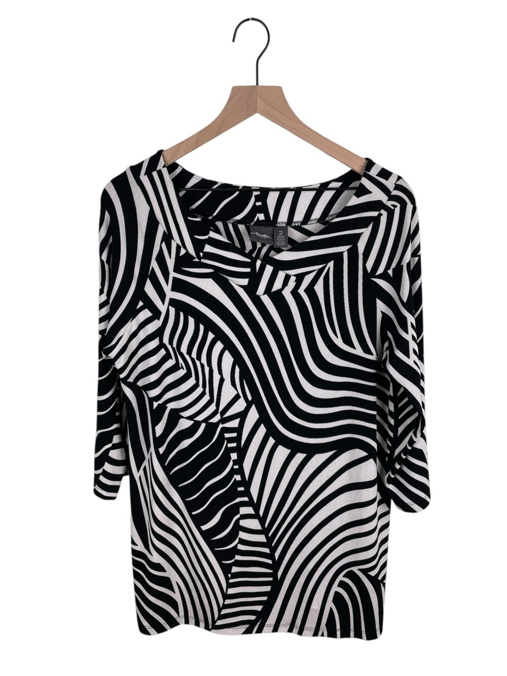 Chico's Travelers Black and White Abstract Striped Top Size 2 US Large Stretchy